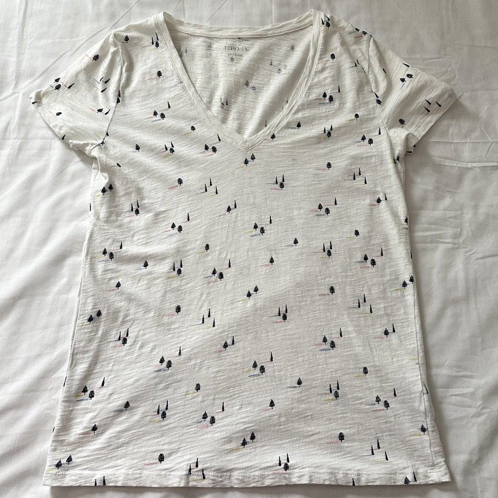 Merona V Neck T-Shirt Size Large